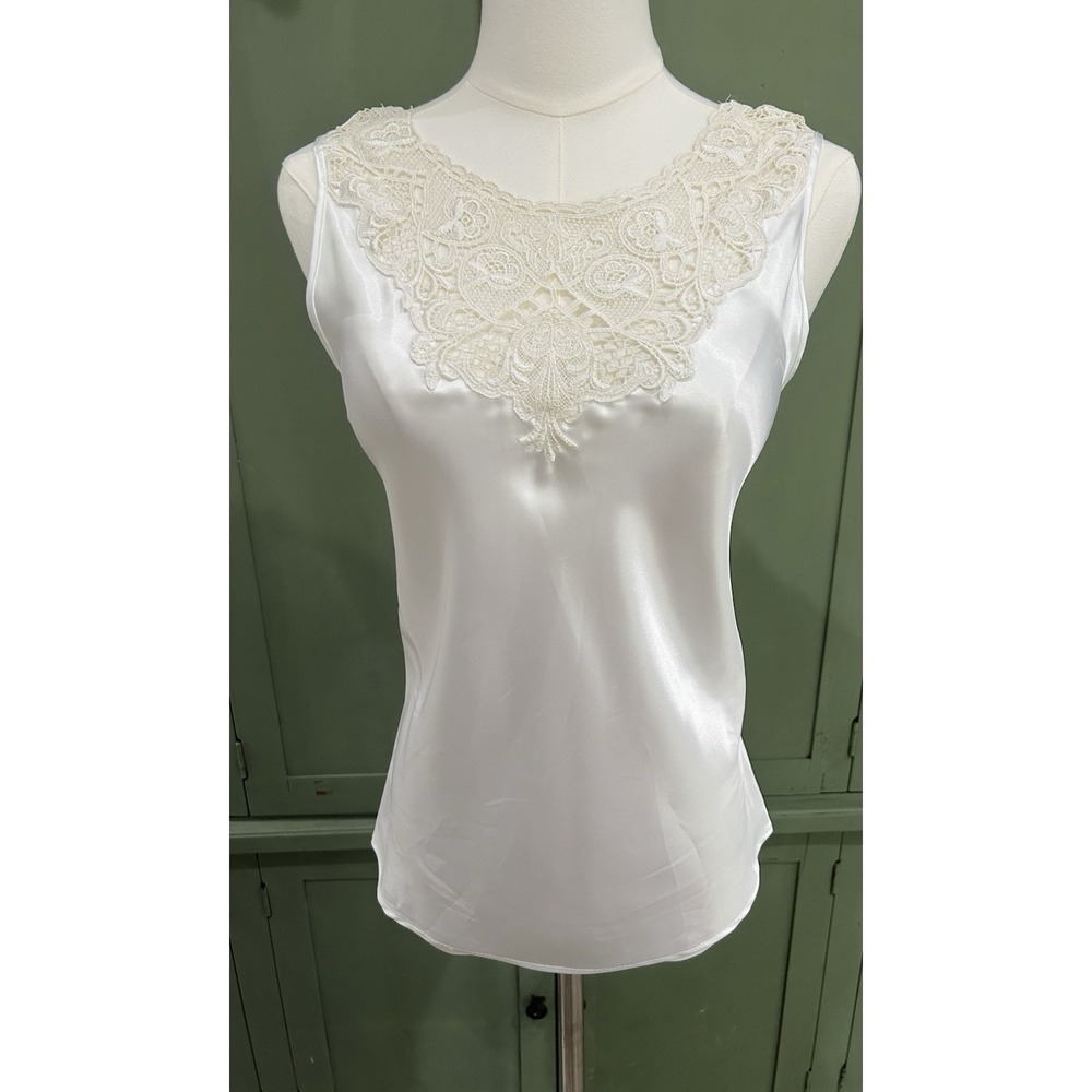 Vintage USA Womens White Satin Top‎ Size M Crochet Lace Fairy Romantic Coquette - Picture 3 of 13
